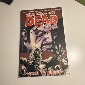 The Walking Dead Volume 8